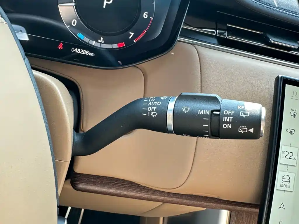 Land Rover Range Rover — миниатюра 27