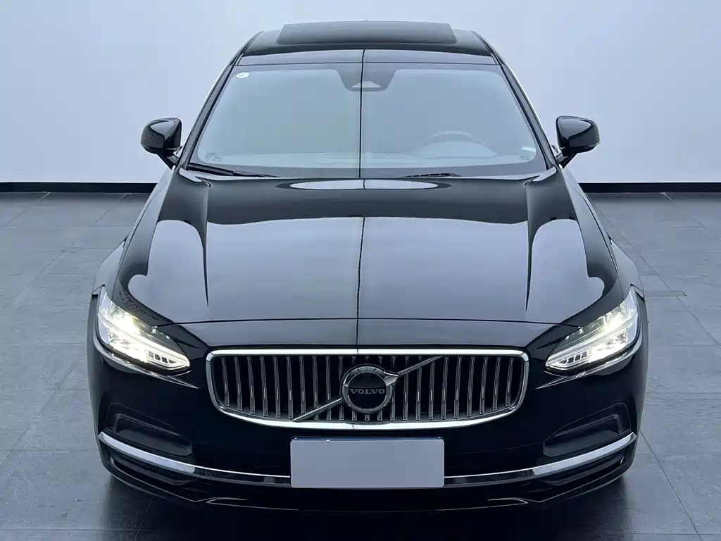 Volvo S90 2024 B5 Luxury