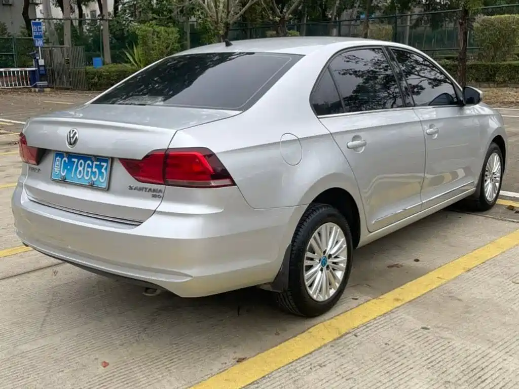 Volkswagen Santana — миниатюра 9
