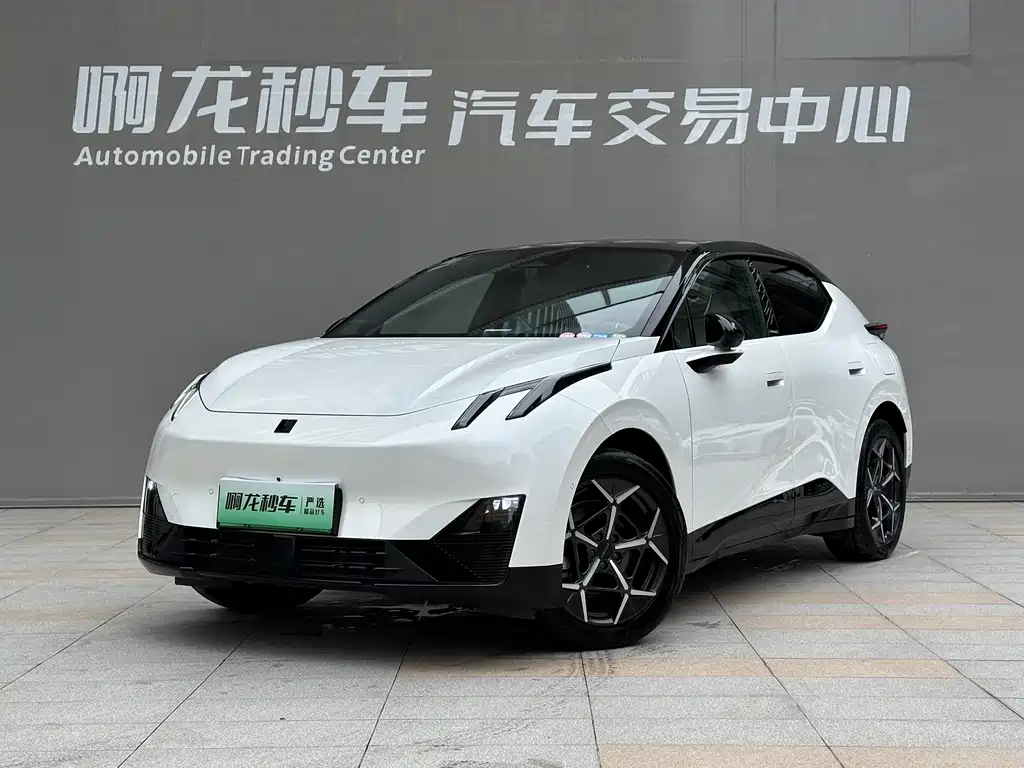 Lynk & Co Z20 2025