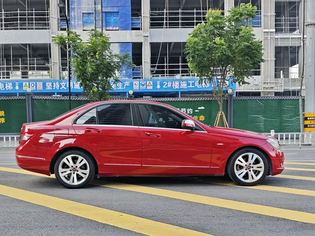 Mercedes-Benz C-Class — миниатюра 6