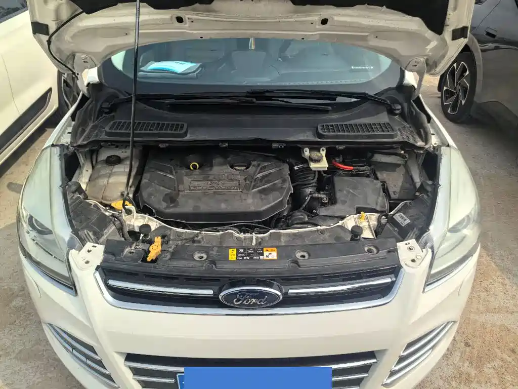 Ford Kuga — миниатюра 13