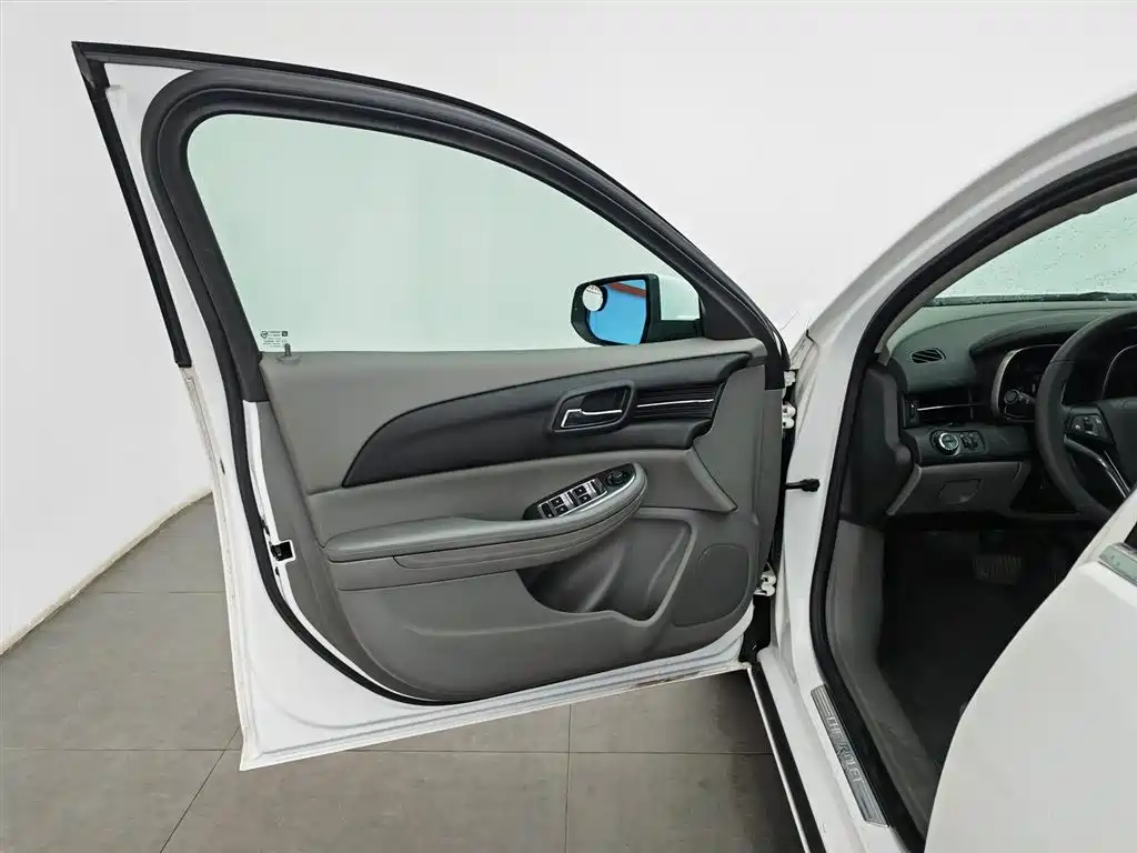 Chevrolet Malibu 2013 2.4L AT Luxury