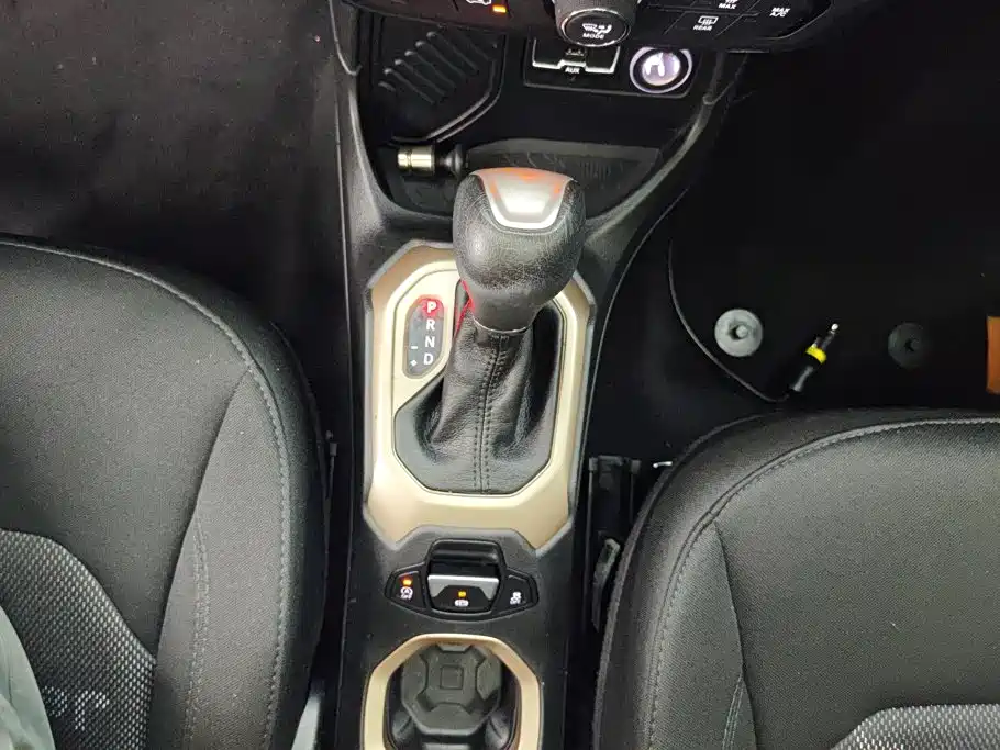 Jeep Renegade — миниатюра 16