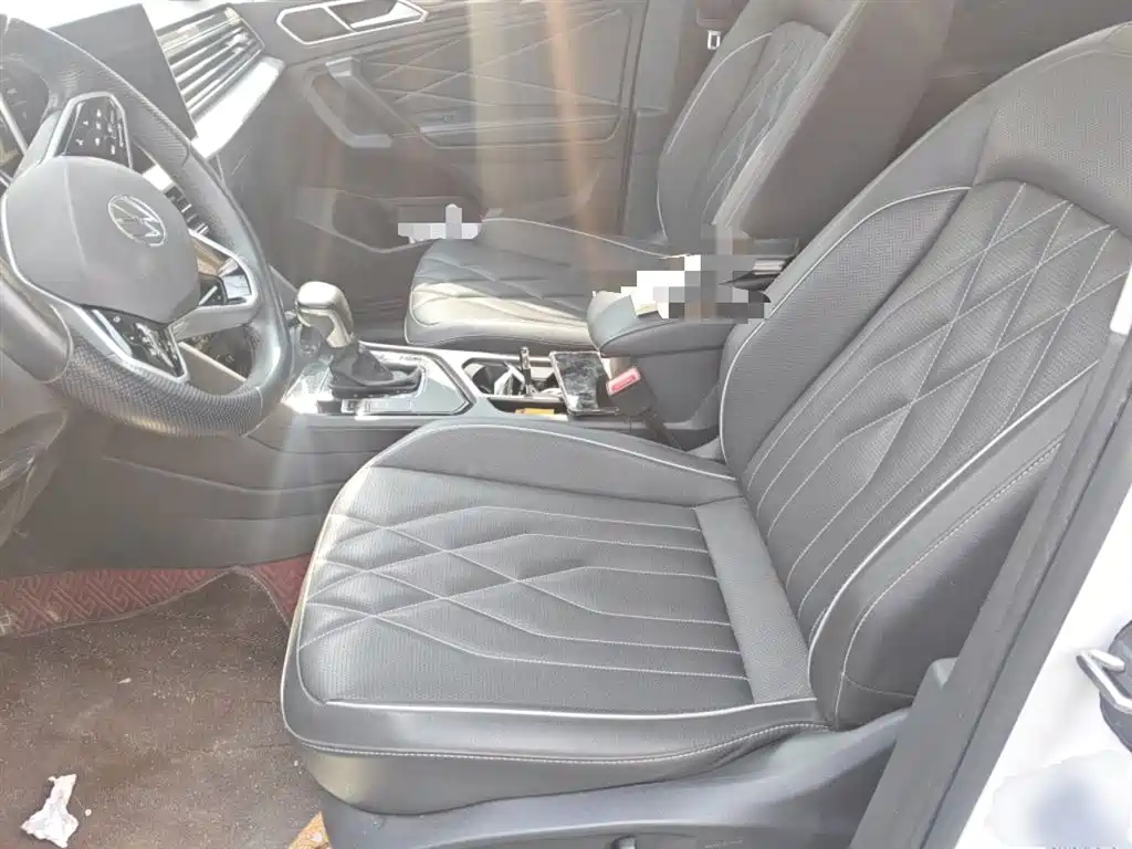 Volkswagen Tiguan L L 2022 330TSI AT Smart