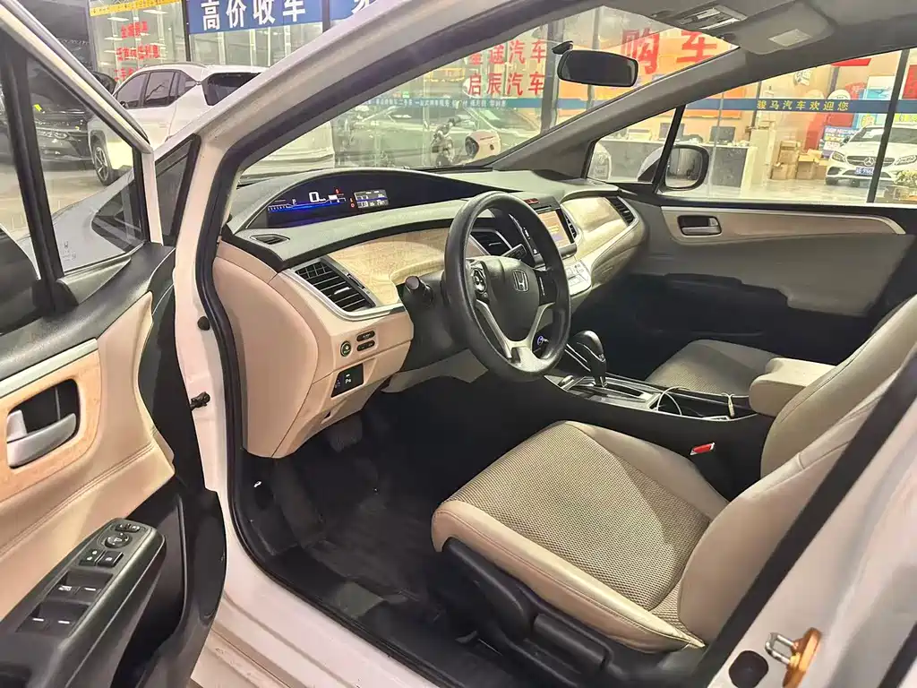 Honda Jade — миниатюра 5