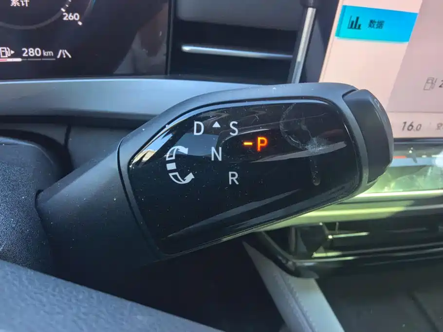 Volkswagen Sagitar — миниатюра 16