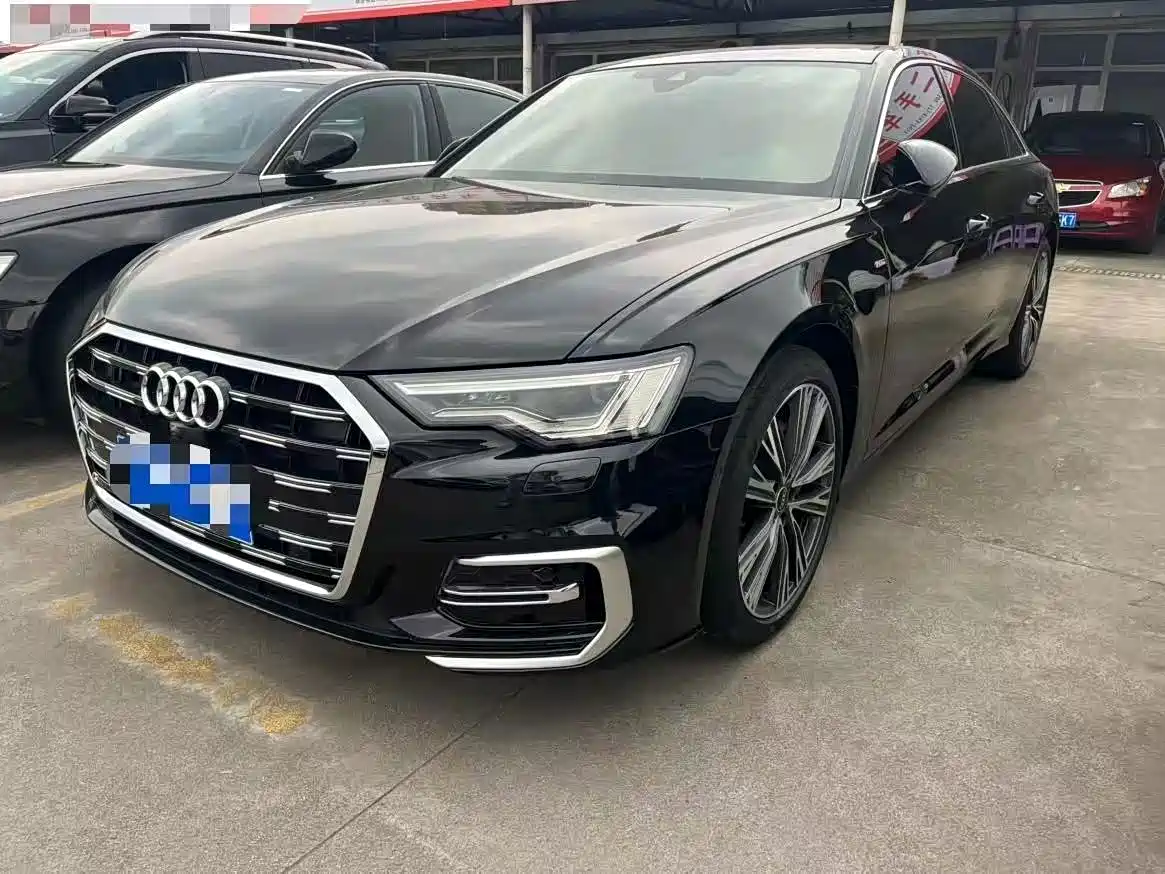 奥迪A6L 2025款 改款 45 TFSI 臻选动感型 2025