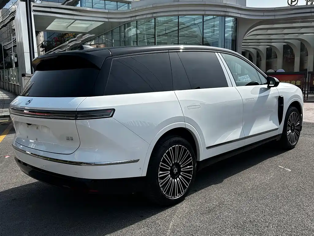 NIO ES8 2026 мест Executive Luxury