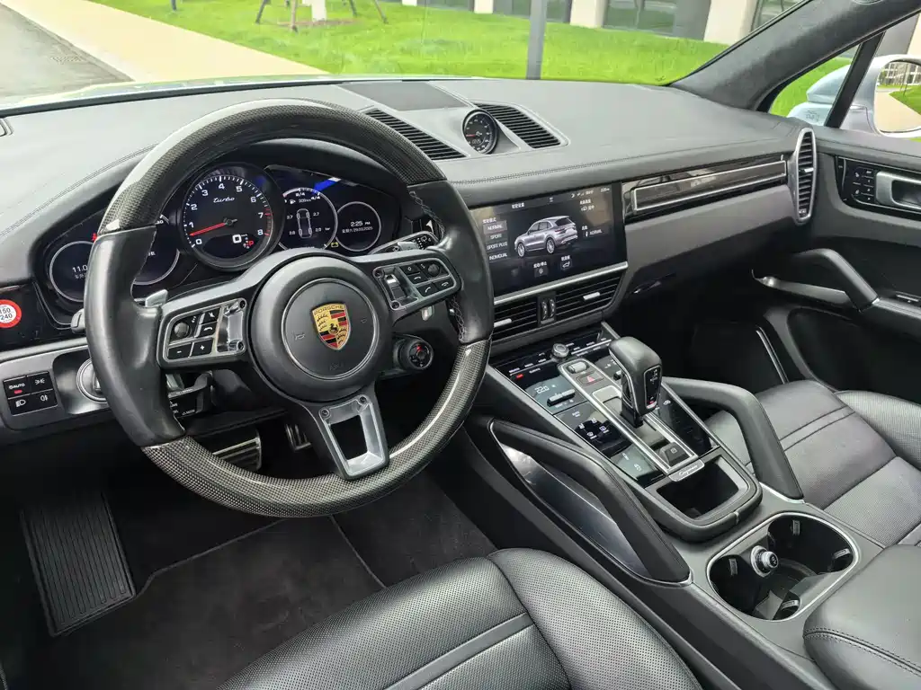 PORSCHE CAYENNE