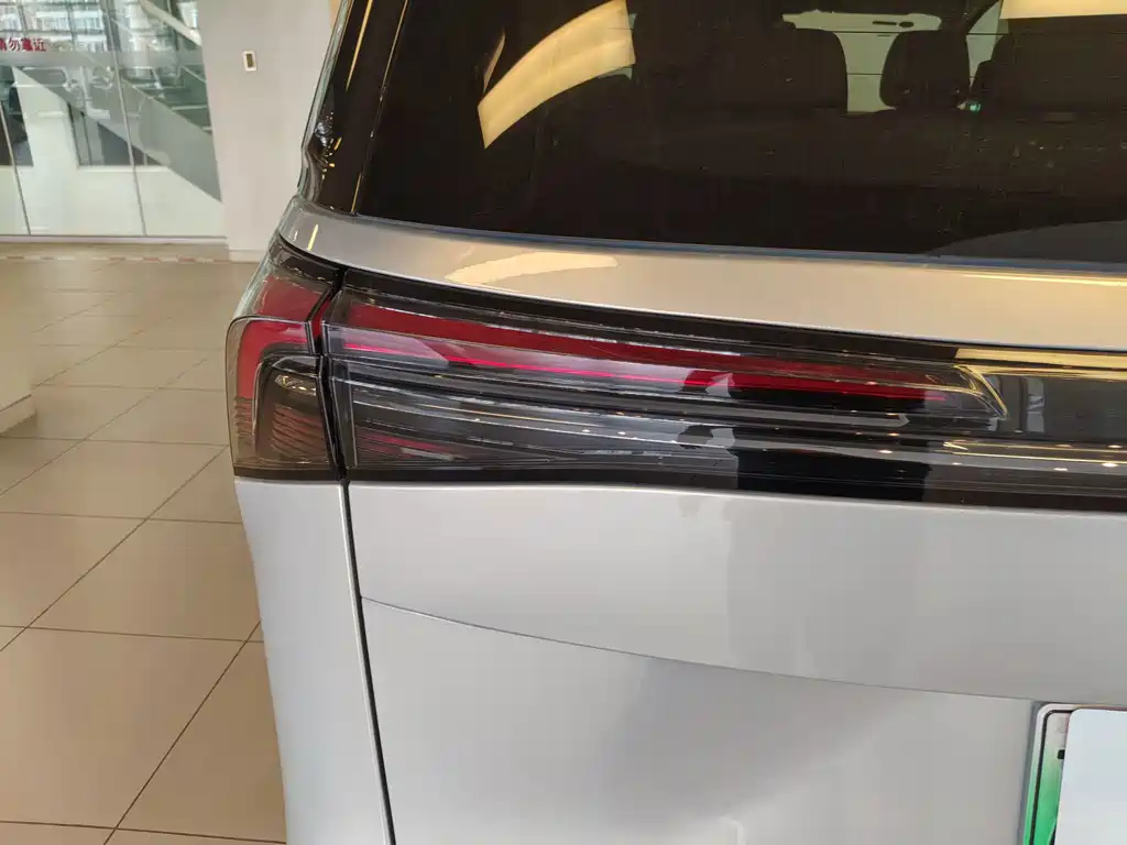 Buick GL8 Hybrid — миниатюра 29