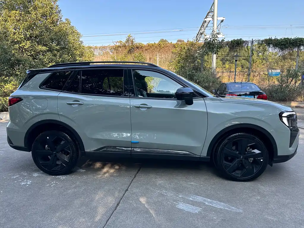 FORD LINGRUI NEW ENERGY