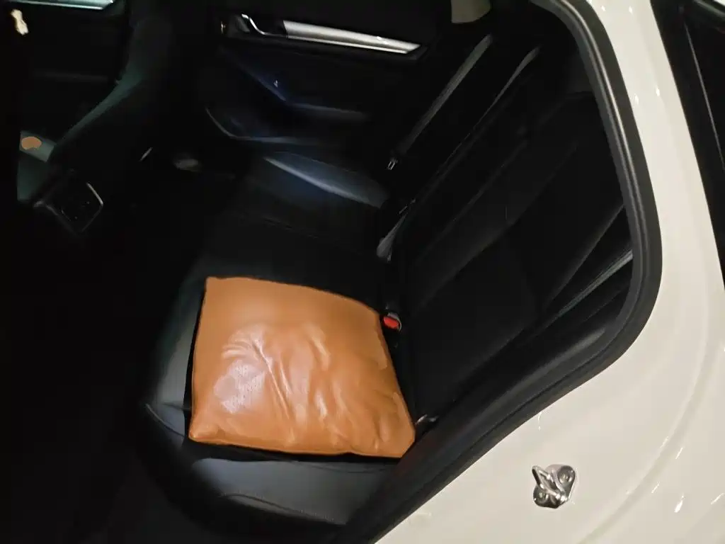 Honda Accord — миниатюра 15