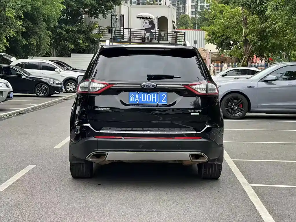 Ford Edge — миниатюра 8