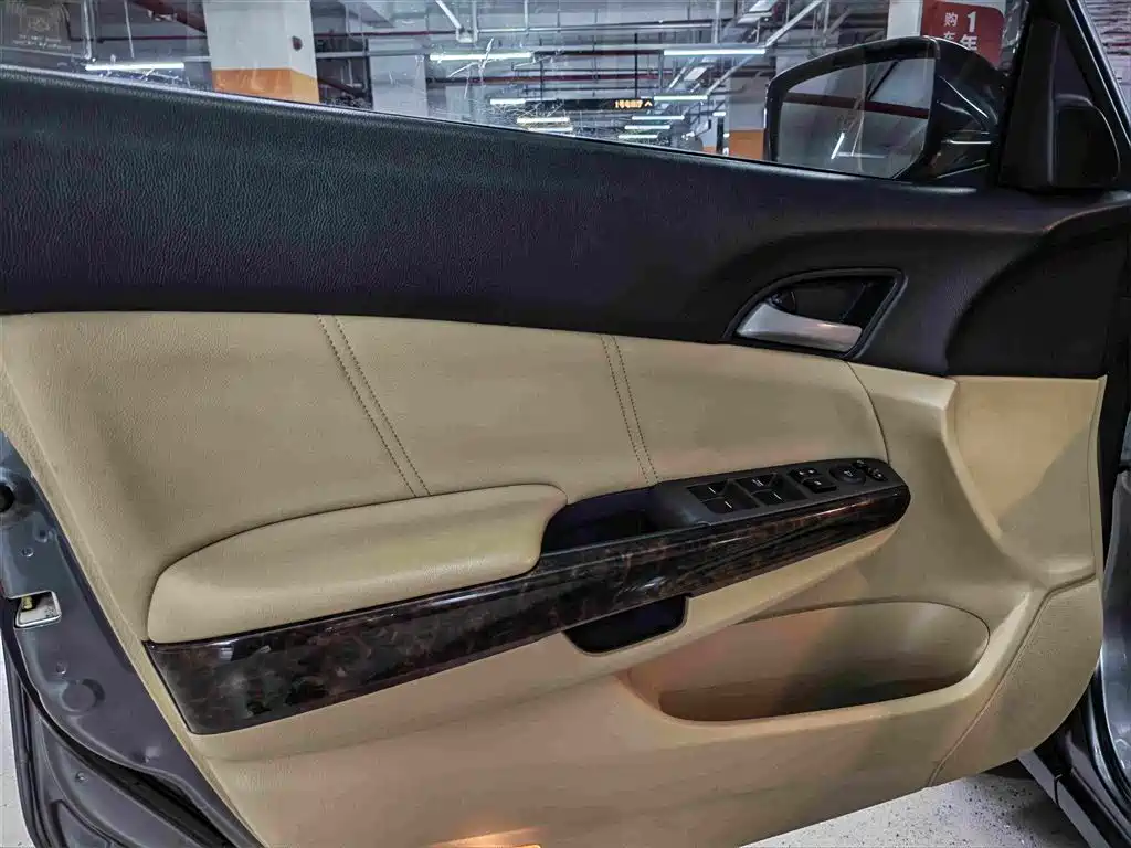Honda Accord — миниатюра 10