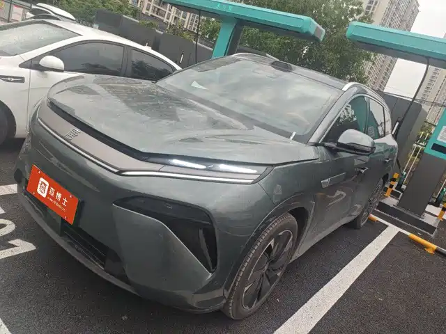 2025 BYD Tang