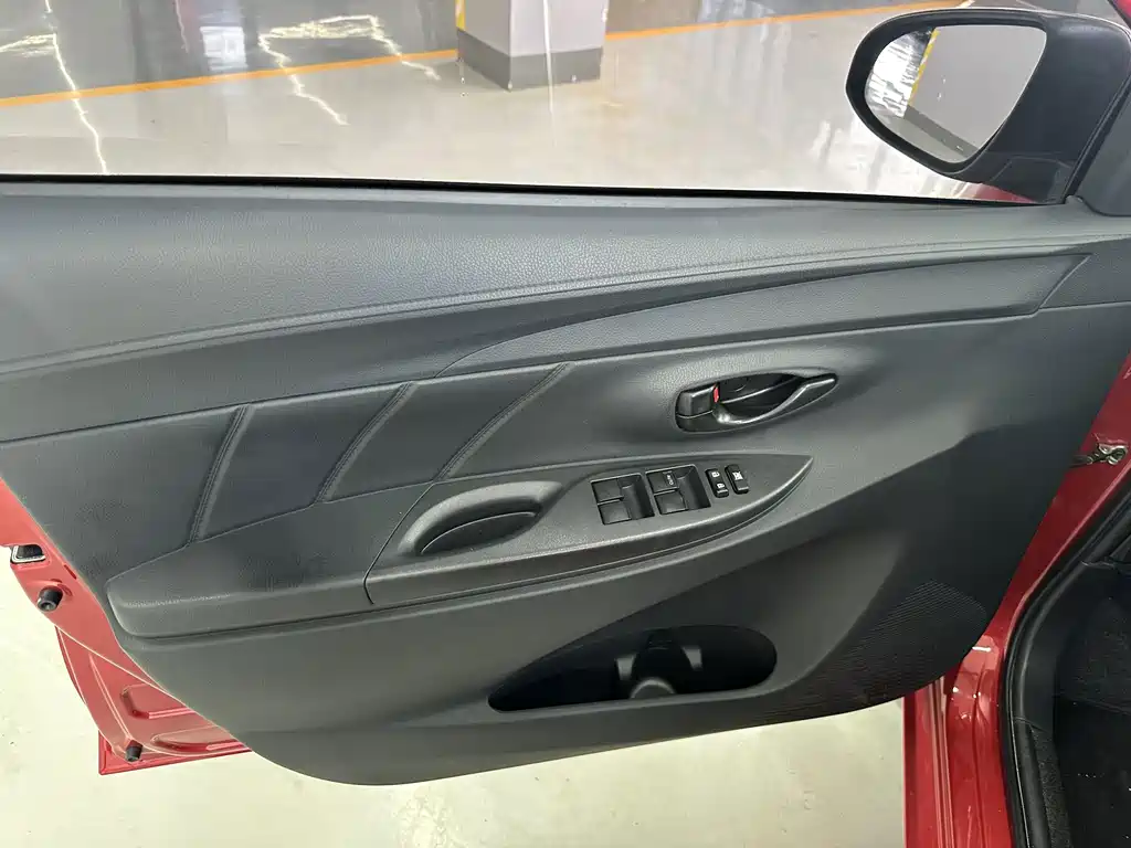 Toyota Vios FS — миниатюра 10