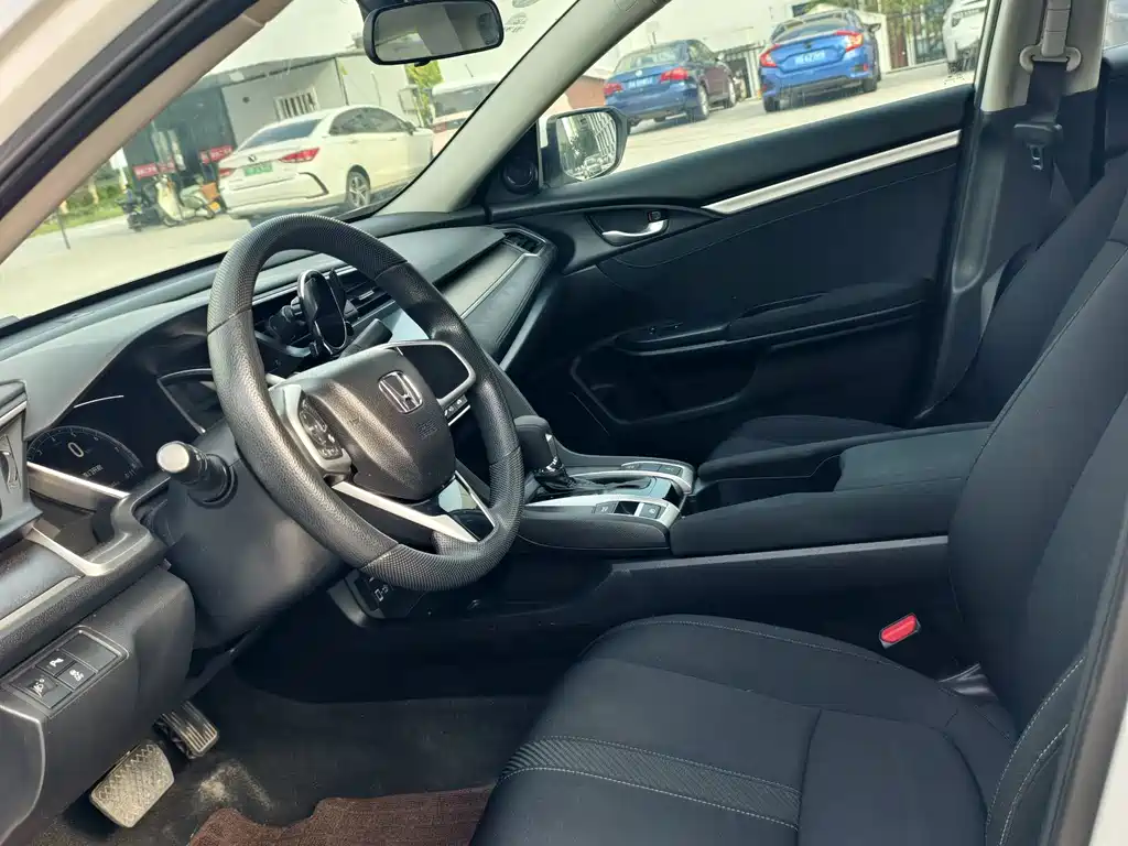 Honda Civic — миниатюра 15