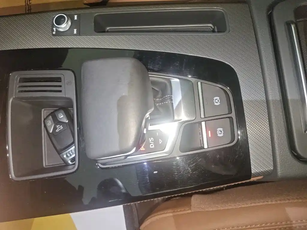 Audi Q5L — миниатюра 14