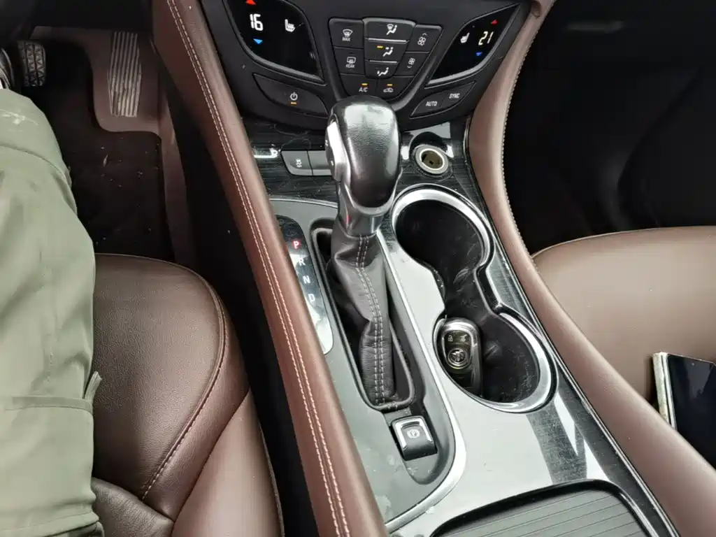 Buick Envision Plus — миниатюра 14