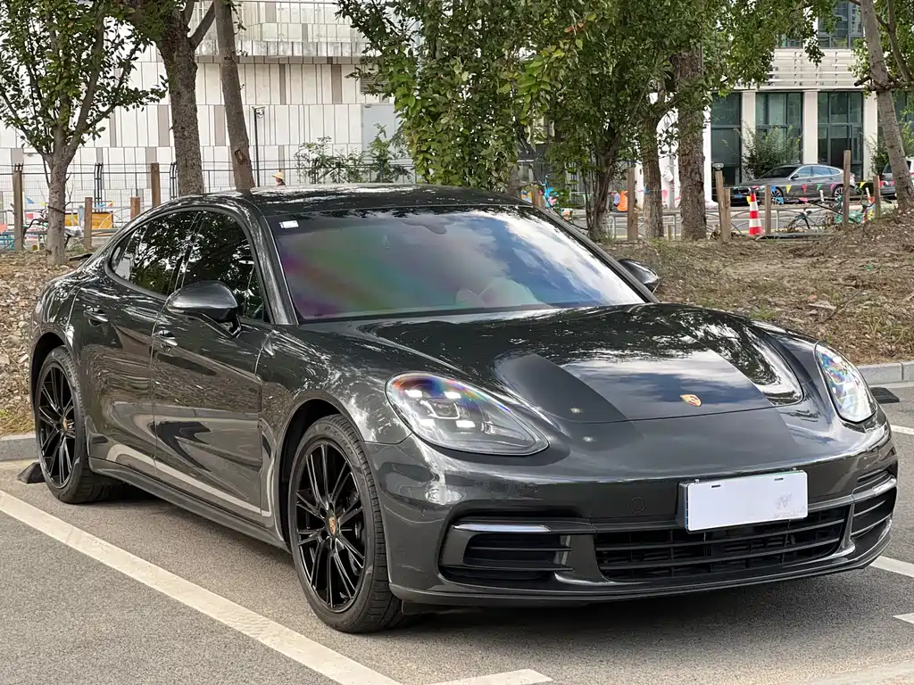 Porsche Panamera — миниатюра 3