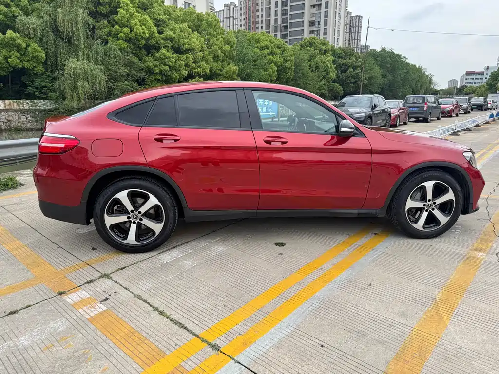 Mercedes-Benz GLC 2017 GLC 200 4MATIC SUV