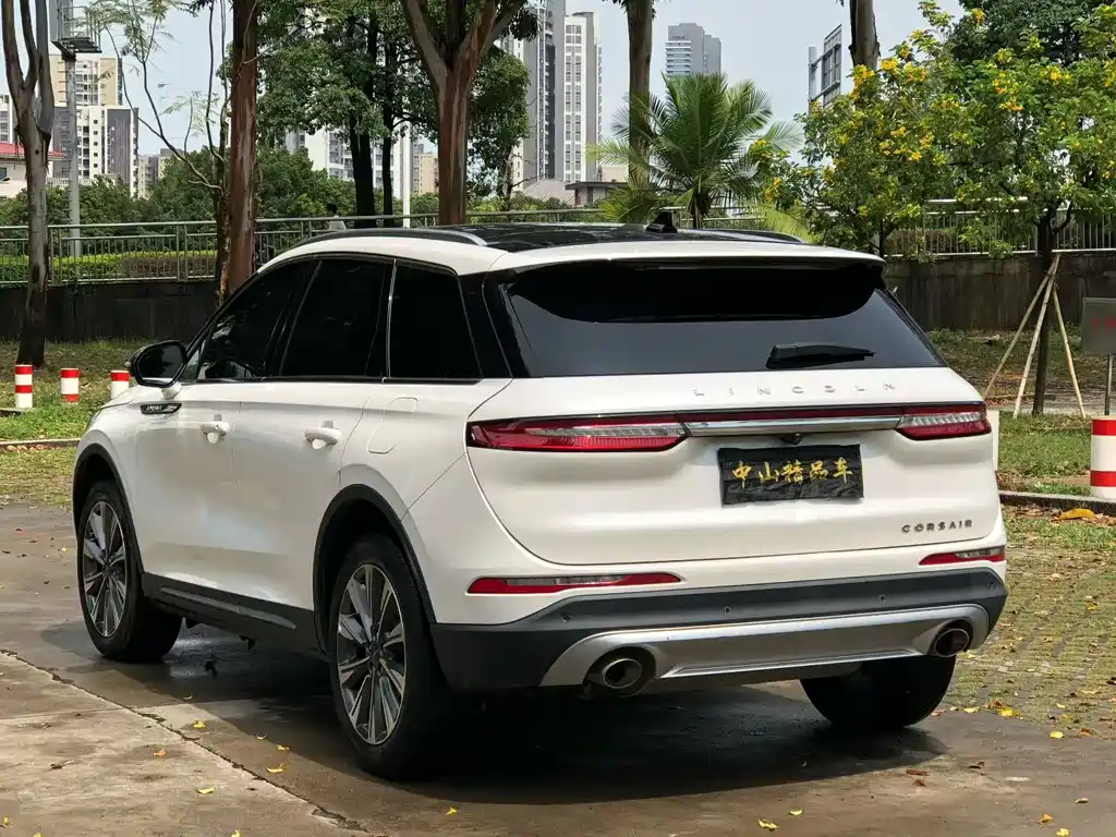 Lincoln Corsair — миниатюра 4