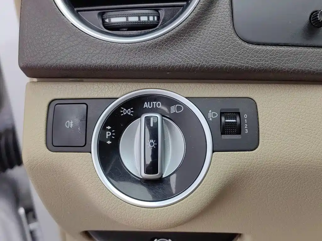 Mercedes-Benz C-Class — миниатюра 21