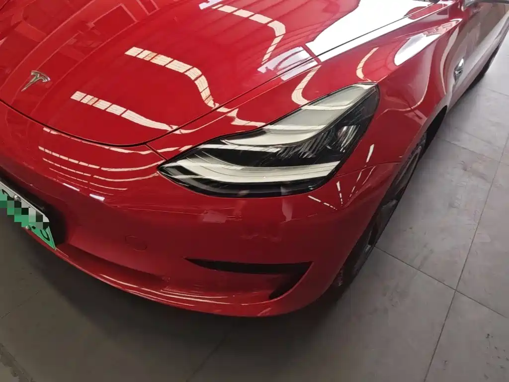 Tesla Model 3 — миниатюра 24