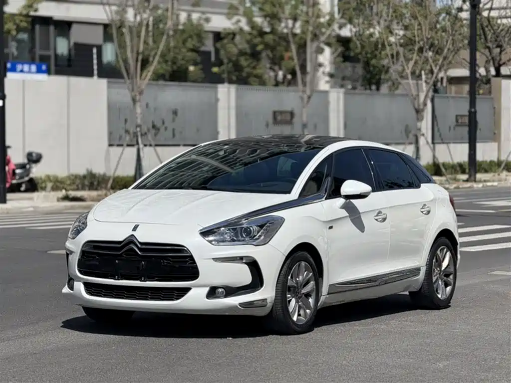 DS DS 5 2014