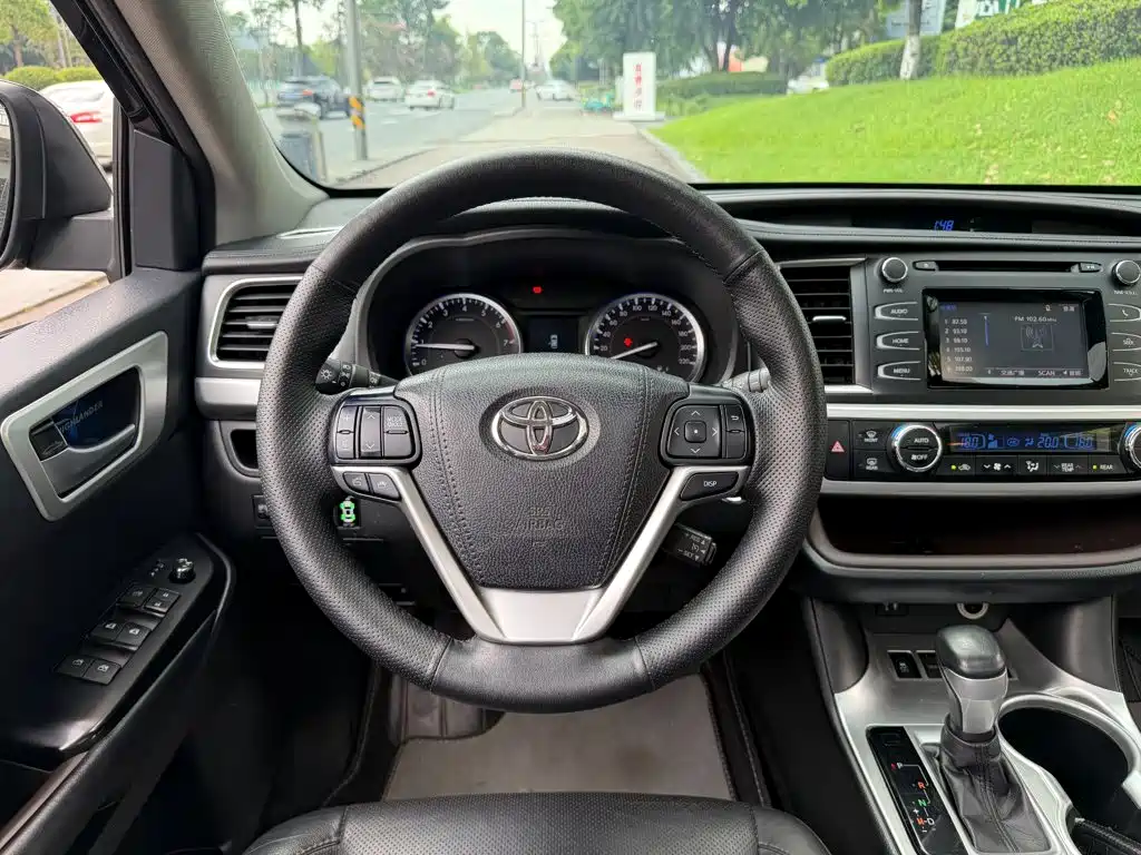 Toyota Highlander — миниатюра 14