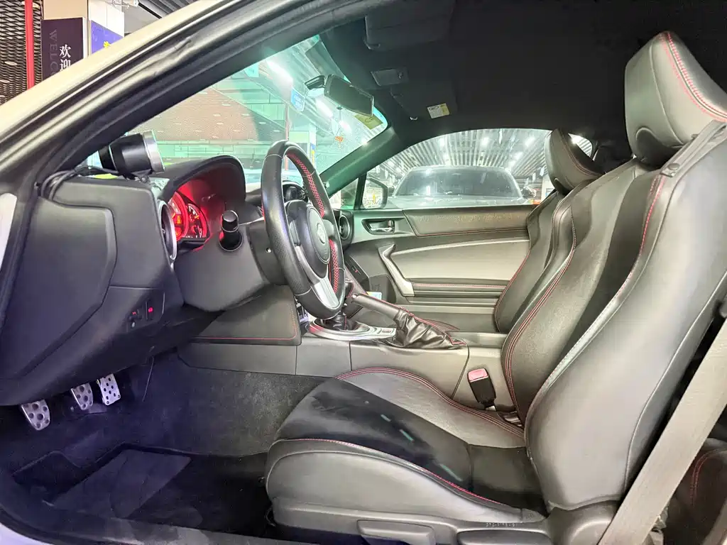 Toyota 86 — миниатюра 8