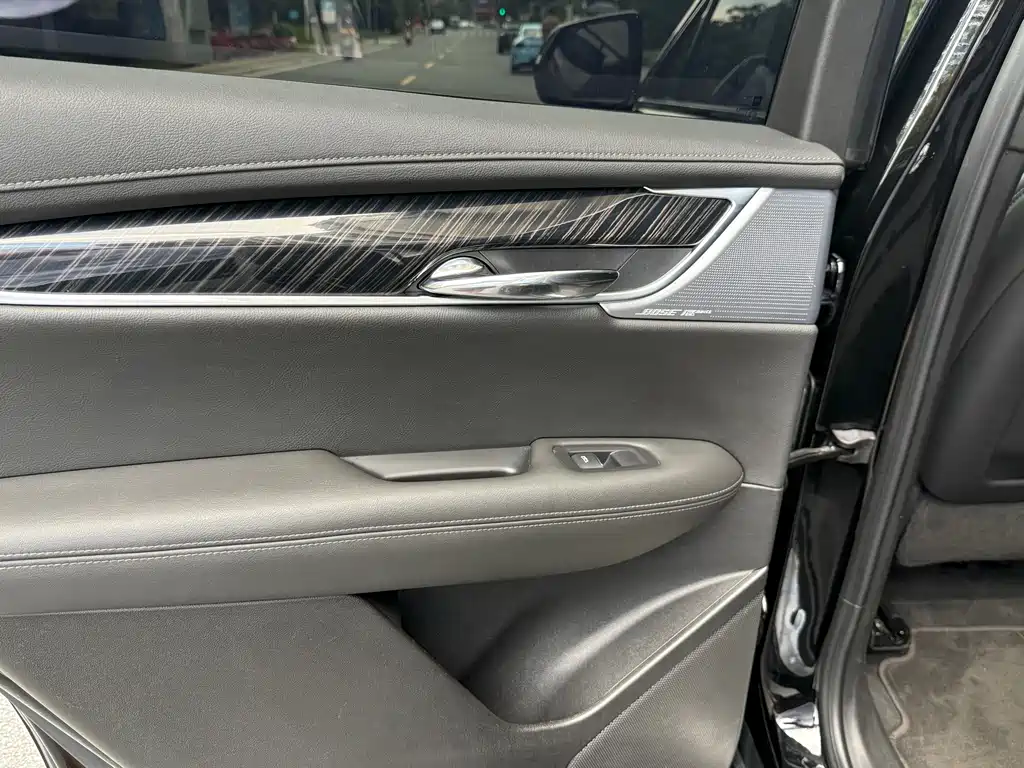 Cadillac XT6 — миниатюра 20
