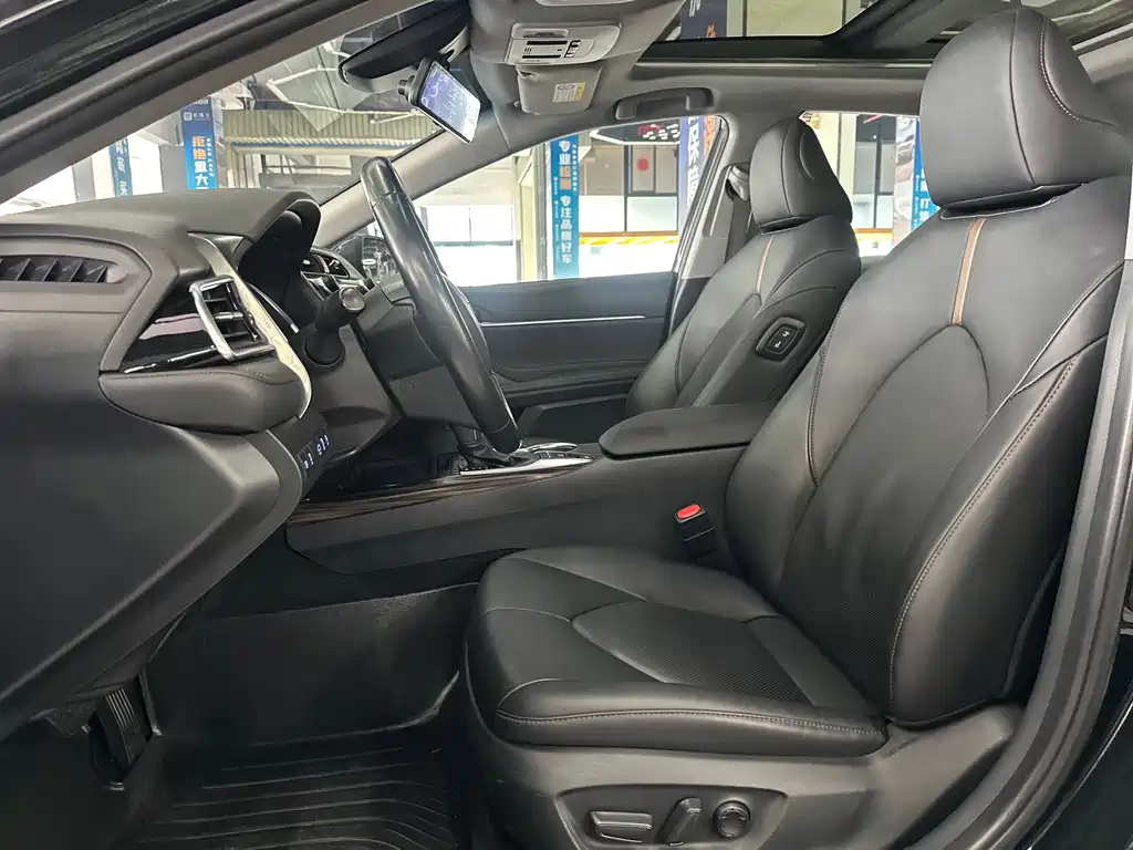 Toyota Camry 2019 2.5G Luxury V