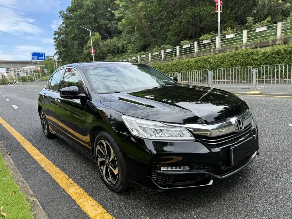 Honda Accord — миниатюра 3