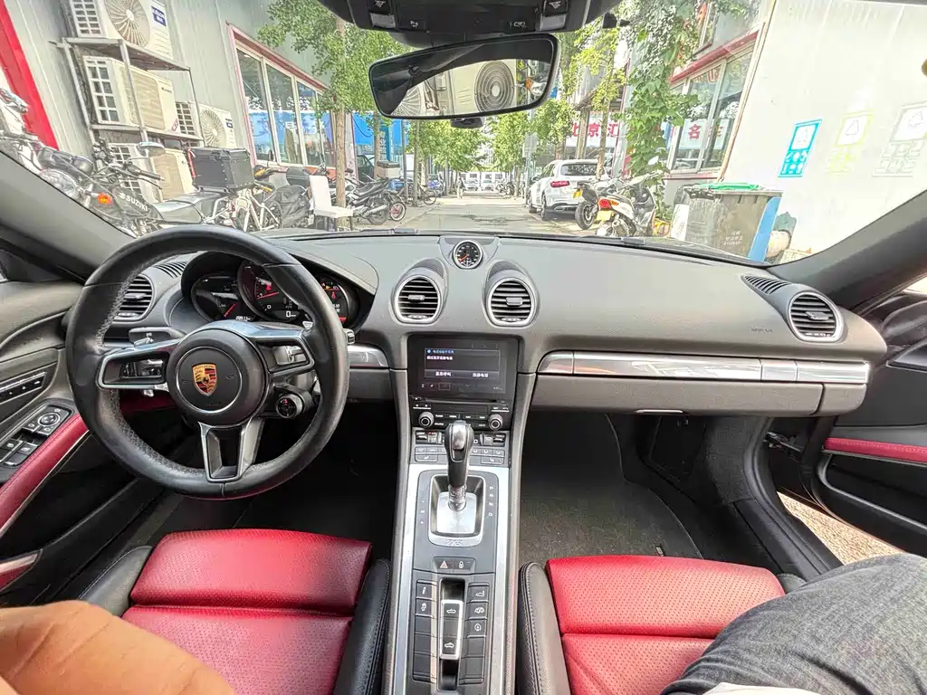 Porsche 718 2018 Boxster 2.0T