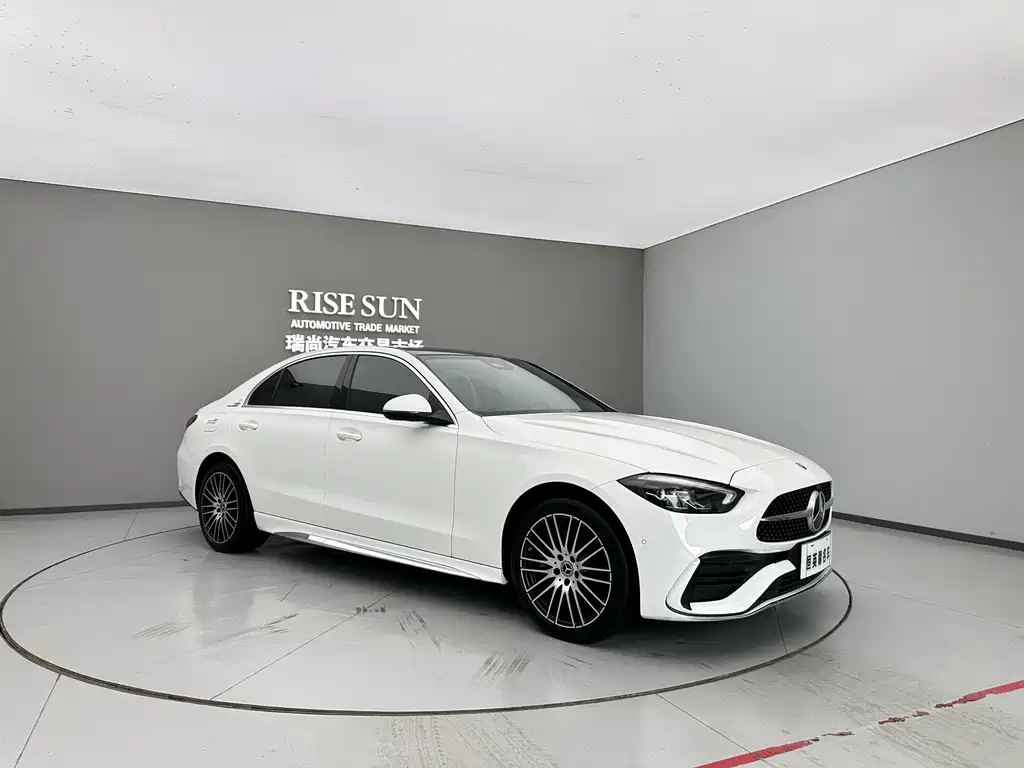Mercedes-Benz C-Class 2023 — фото 3