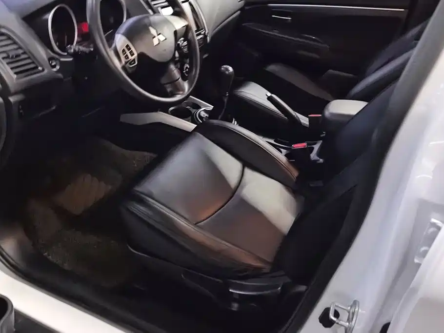 Mitsubishi ASX — миниатюра 9