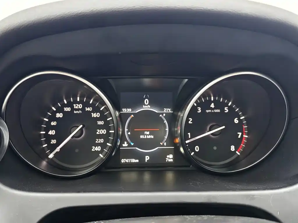 Land Rover Discovery Sport — миниатюра 8