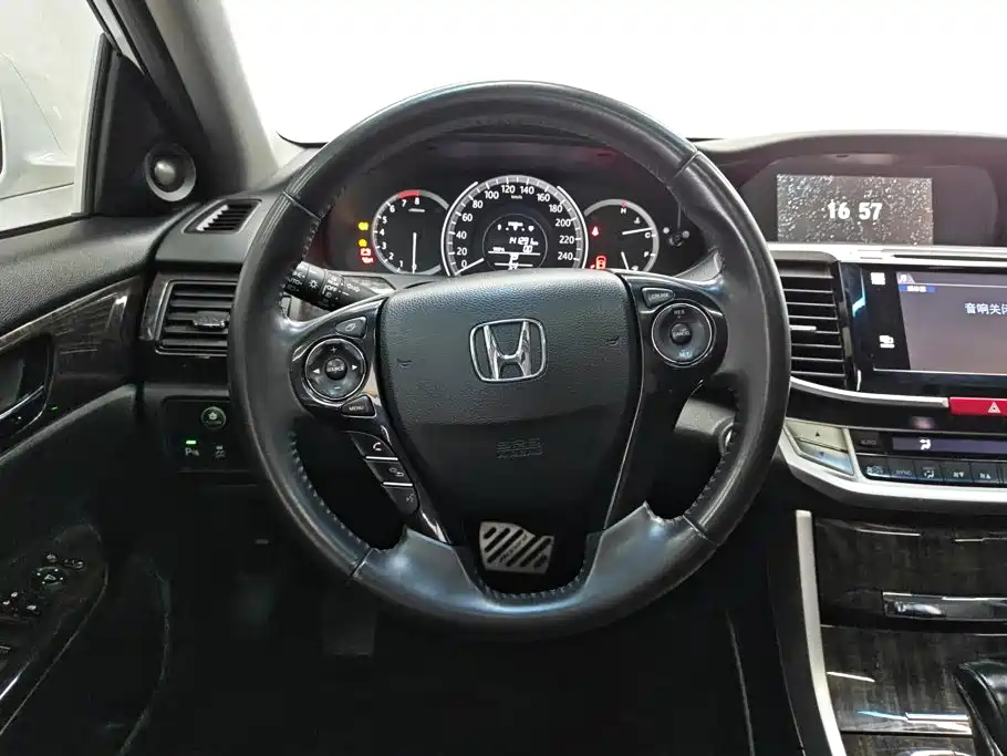 Honda Accord — миниатюра 15