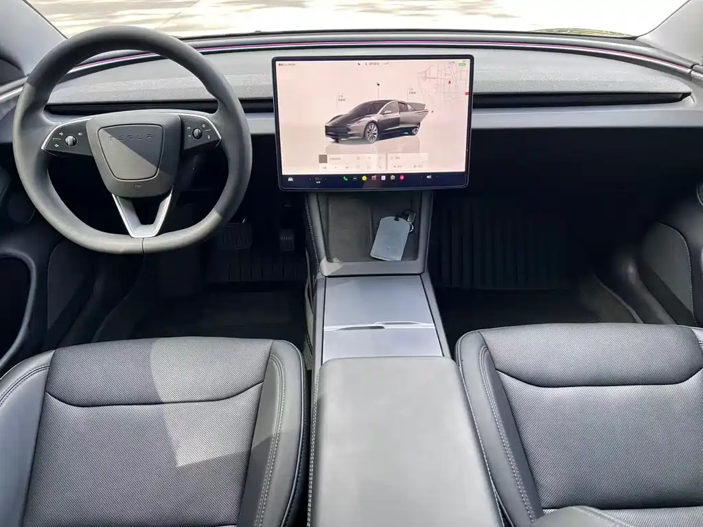 Tesla Model 3 — миниатюра 12