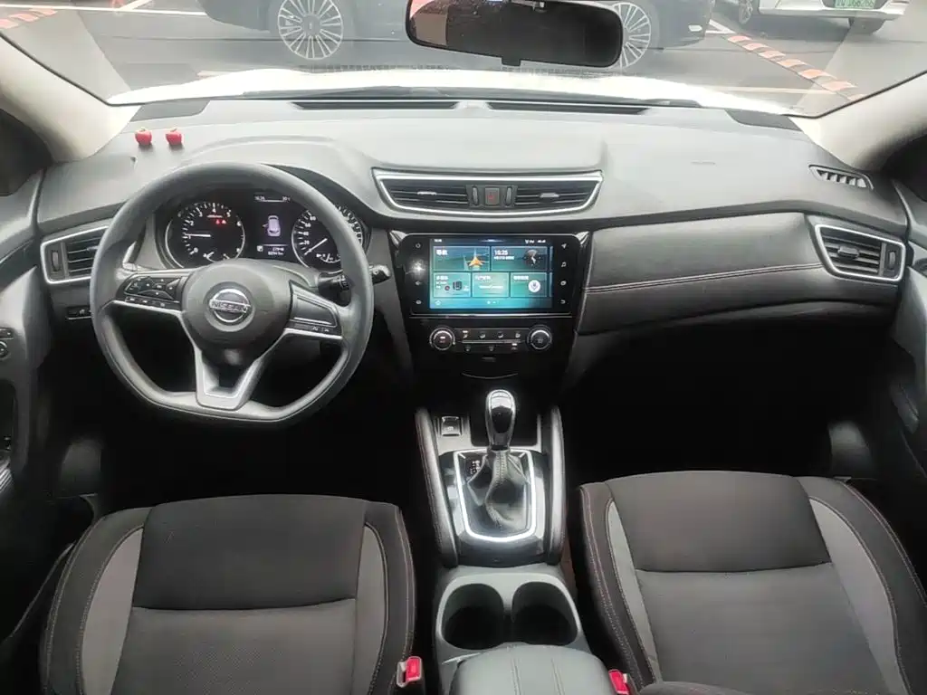 Nissan Qashqai — миниатюра 10