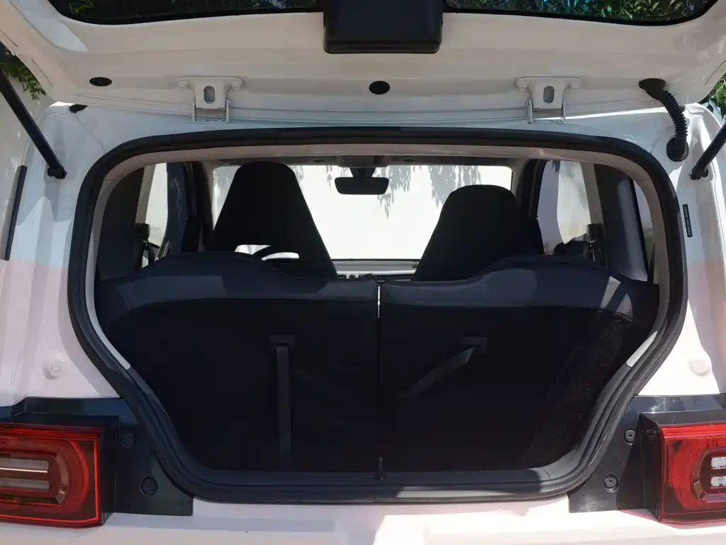 Wuling MINIEV — миниатюра 7