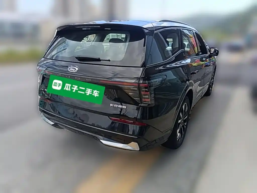Ford Edge — миниатюра 10
