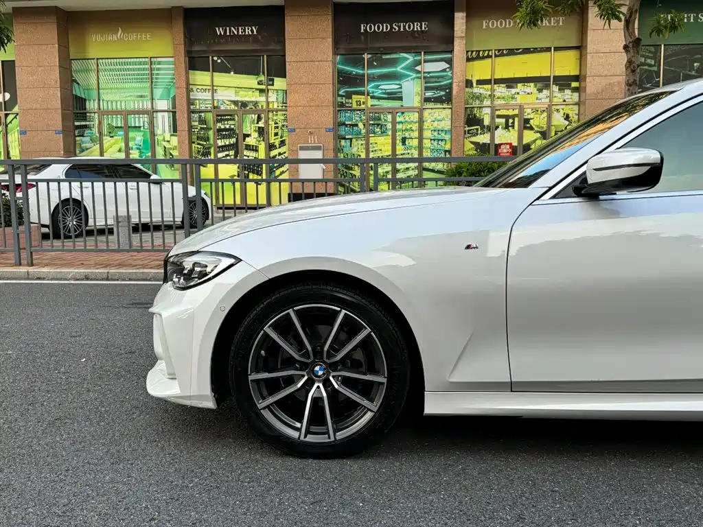 BMW 3 Series — миниатюра 7