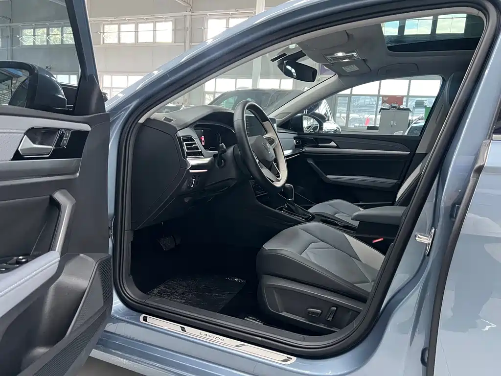Volkswagen Lavida — миниатюра 4