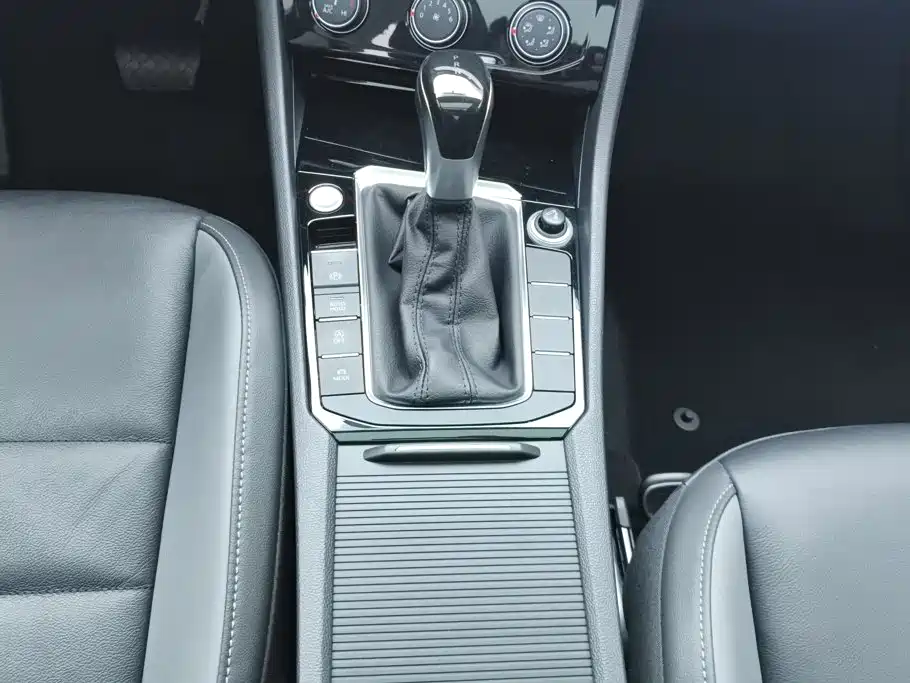 Volkswagen Sagitar — миниатюра 16