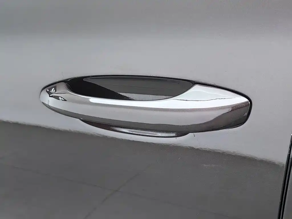 Porsche Macan — миниатюра 18