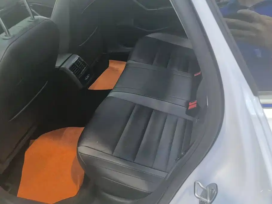 Volkswagen Sagitar — миниатюра 11