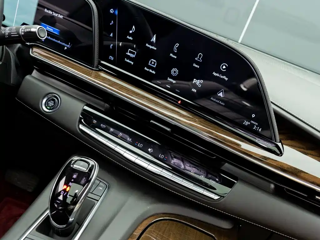 Cadillac Escalade — миниатюра 23